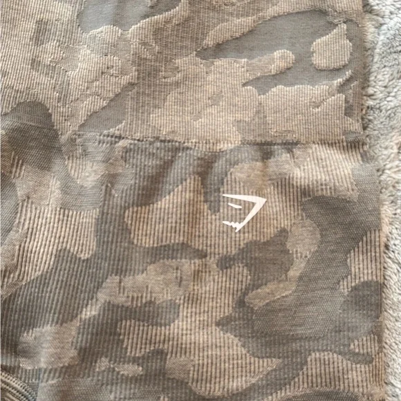 Gymshark Adapt Camo Seamless Shorts - Picture 3 of 8